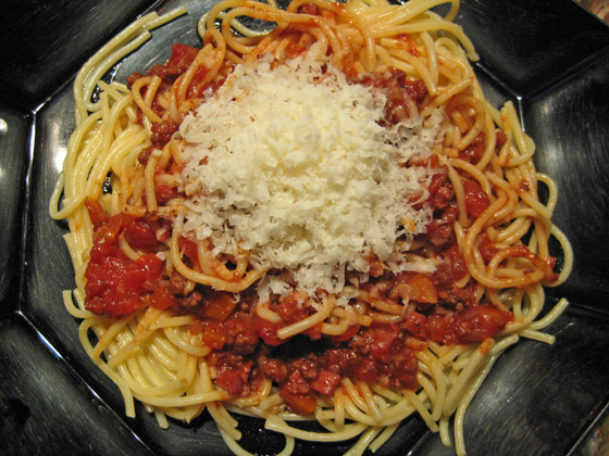 IMG_7207-Spaghetti Bolognese mit Parmesan-560